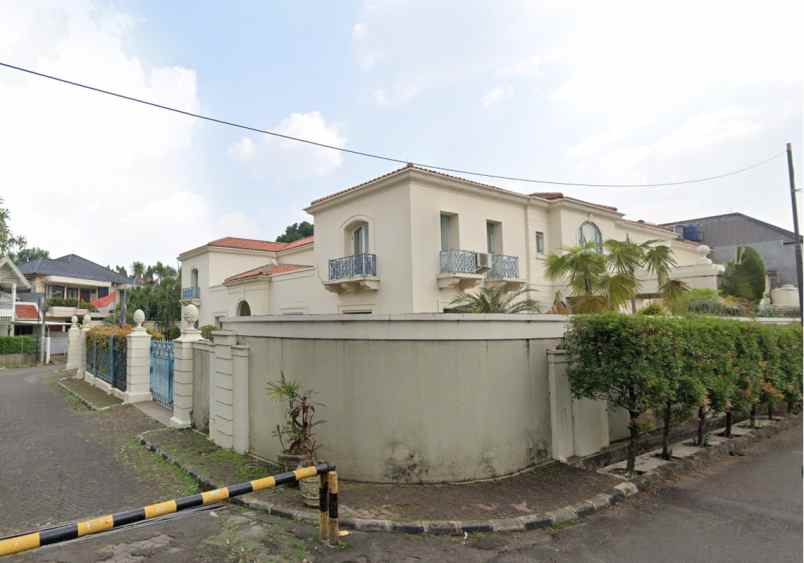 dijual rumah lebak bulus kec cilandak