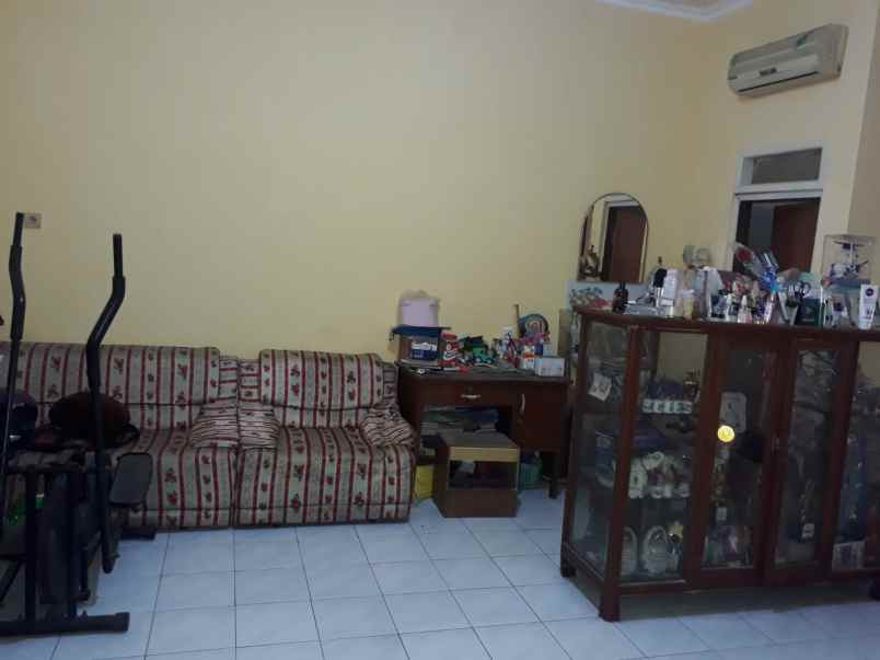 dijual rumah lebak indah baru