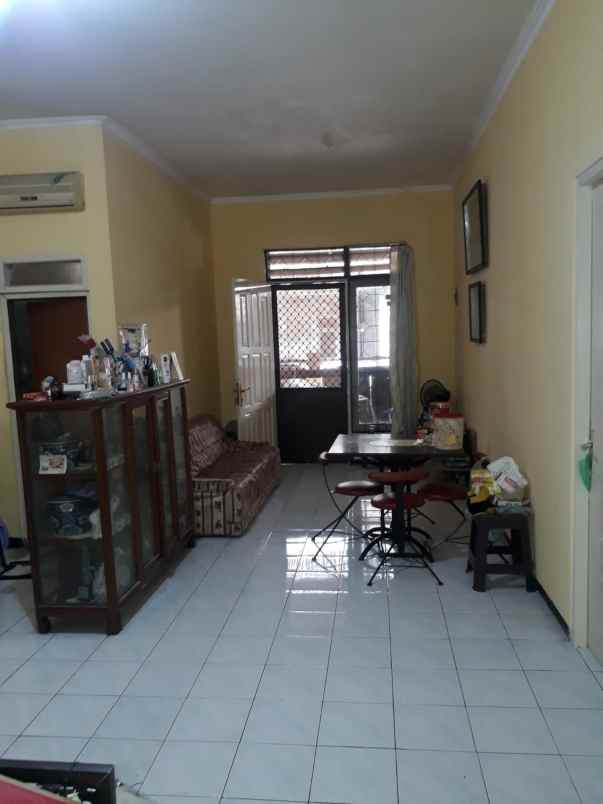 dijual rumah lebak indah baru