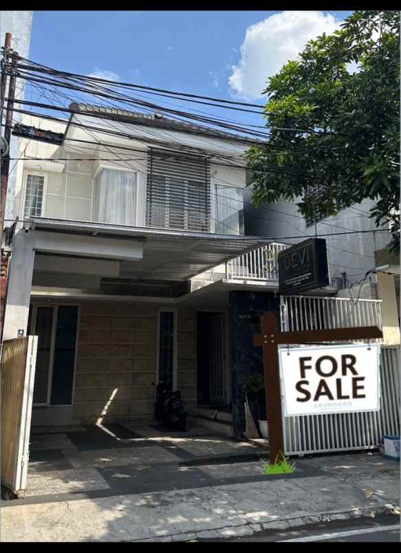 dijual rumah lokasi poros jalan raya sawojajar