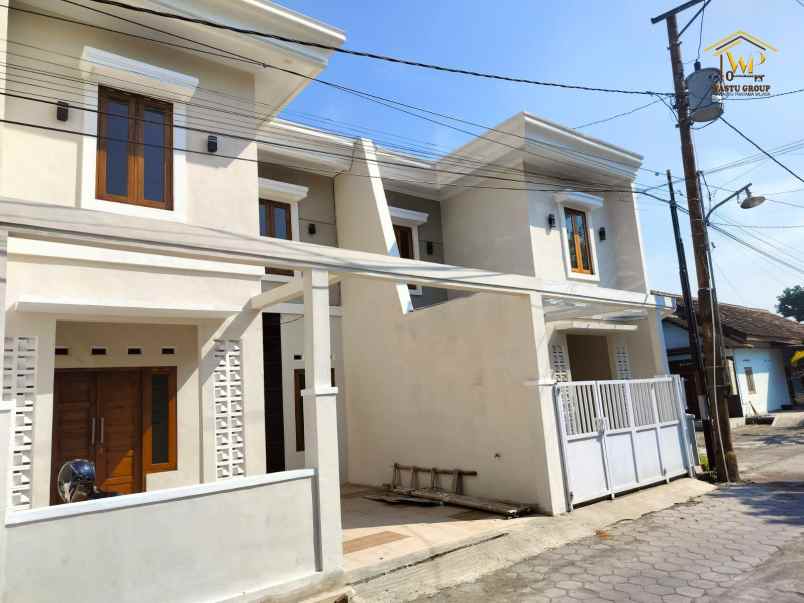 dijual rumah maguwoharjo depok sleman