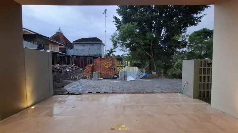dijual rumah maguwoharjo depok sleman