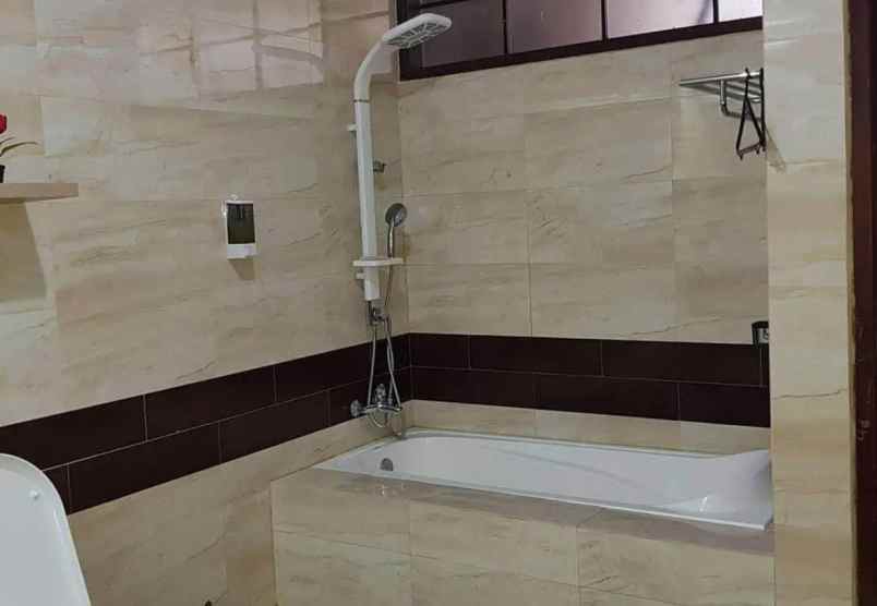 dijual rumah maindroad salendro