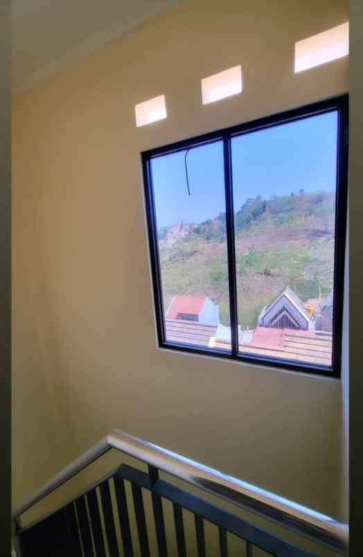 dijual rumah mangunharjo tembalang