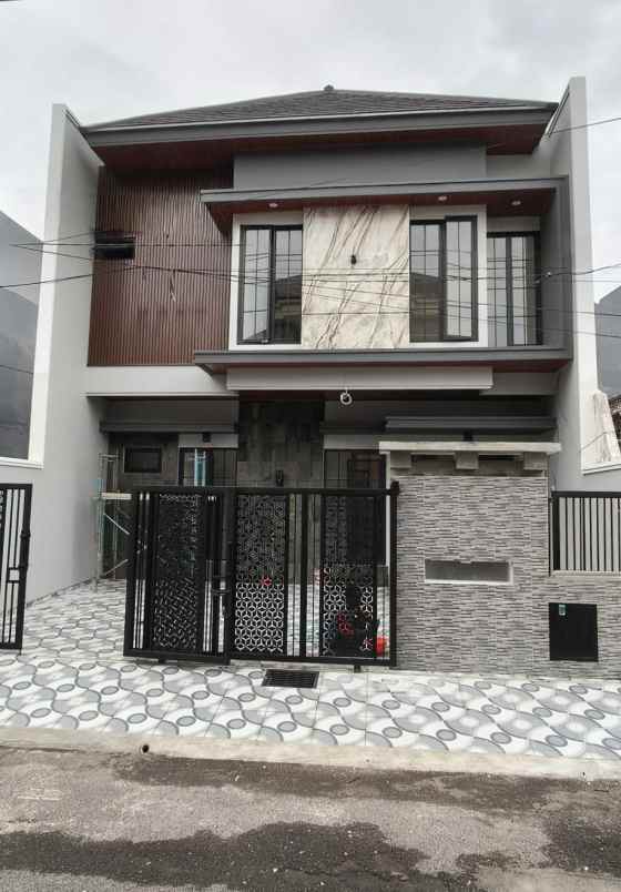 dijual rumah manyar jaya