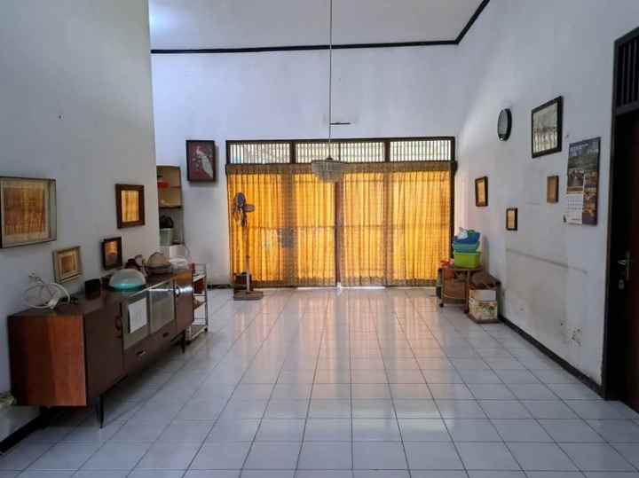 dijual rumah manyar jaya