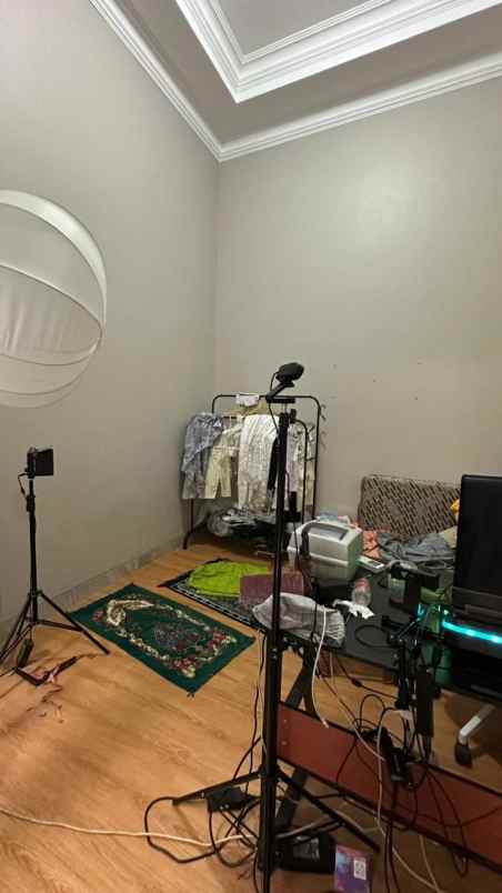 dijual rumah margacinta