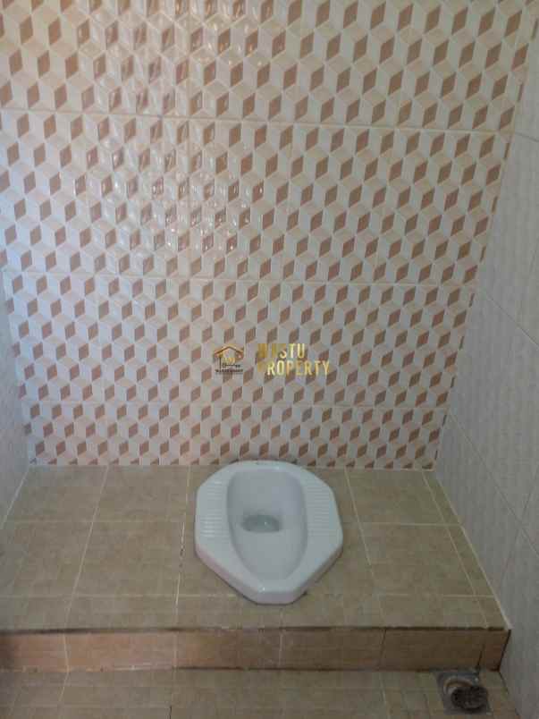 dijual rumah margomulyo