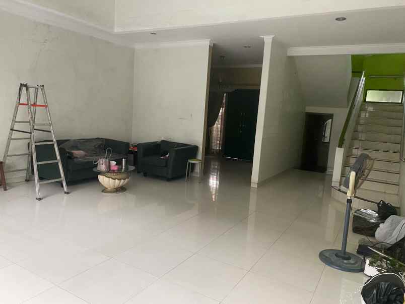 dijual rumah mas naga galqxy bekasi selatan