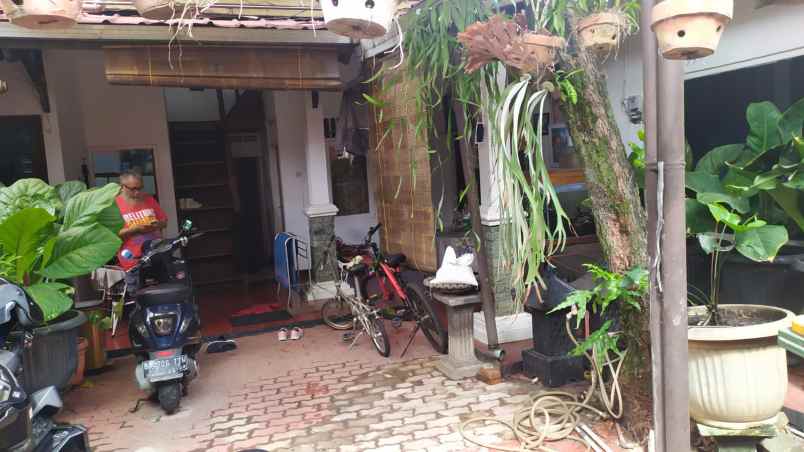 dijual rumah matraman jakarta pusat