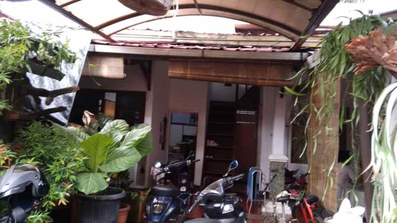 dijual rumah matraman jakarta pusat