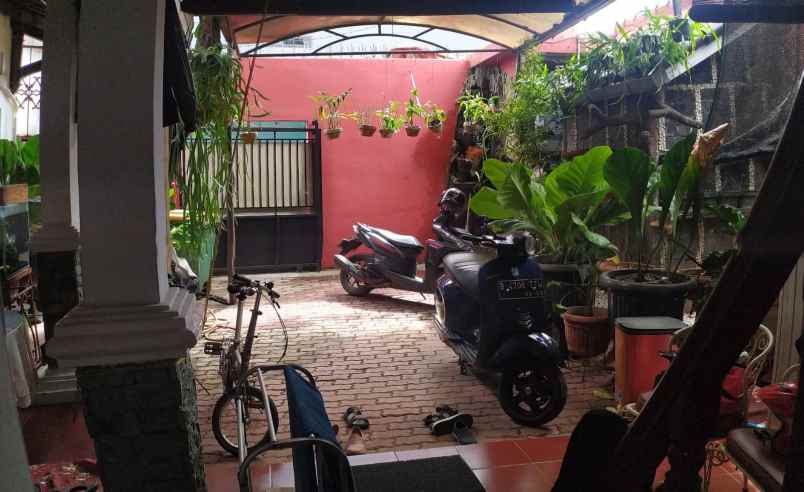 dijual rumah matraman jakarta pusat