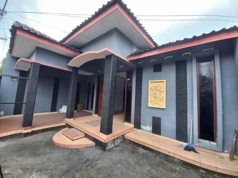 dijual rumah mejing wetan ambarketawang