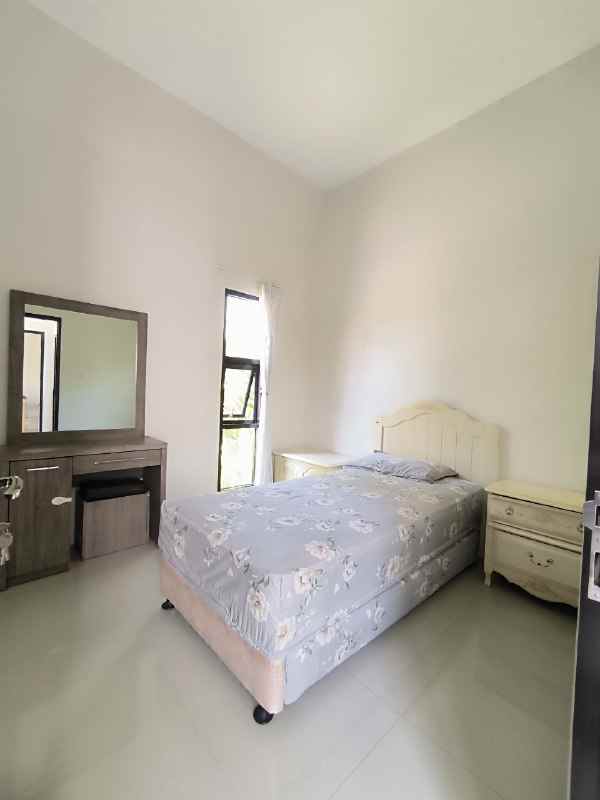 dijual rumah menganti