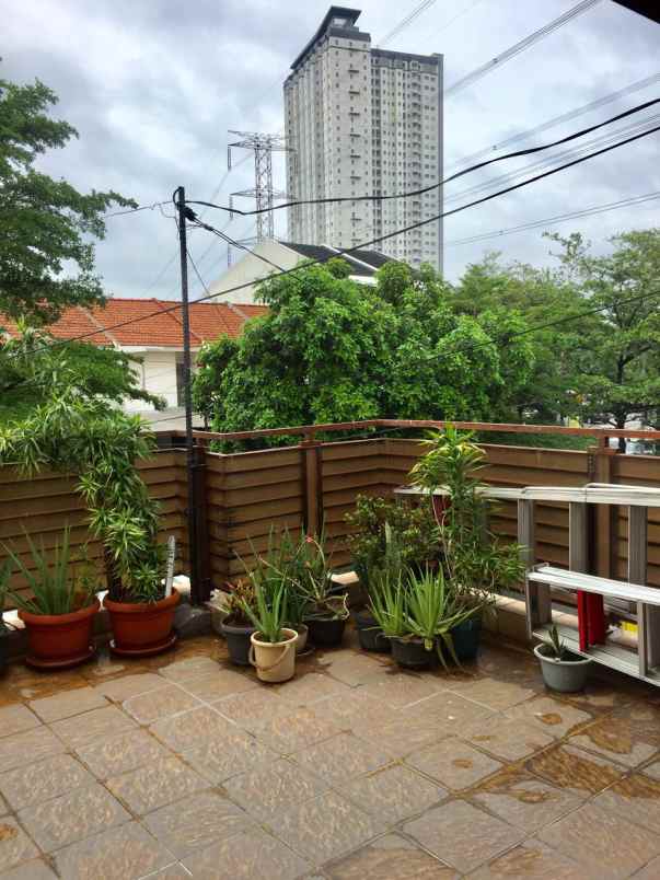 dijual rumah metro permata 1
