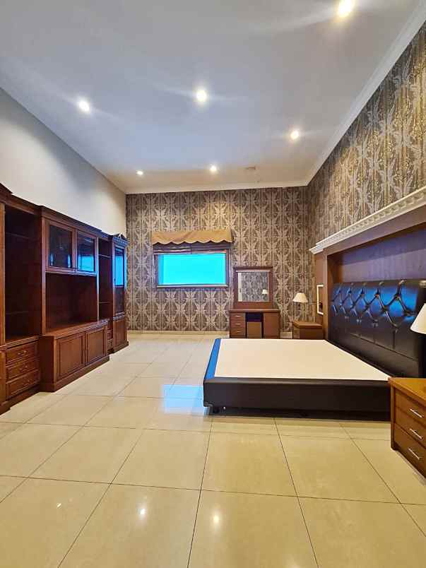 dijual rumah mewah di pondok indah jakarta selatan