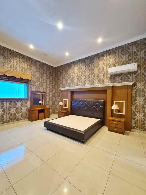 dijual rumah mewah di pondok indah jakarta selatan