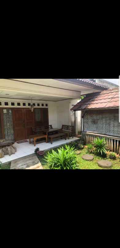 dijual rumah mewah secondary strategis