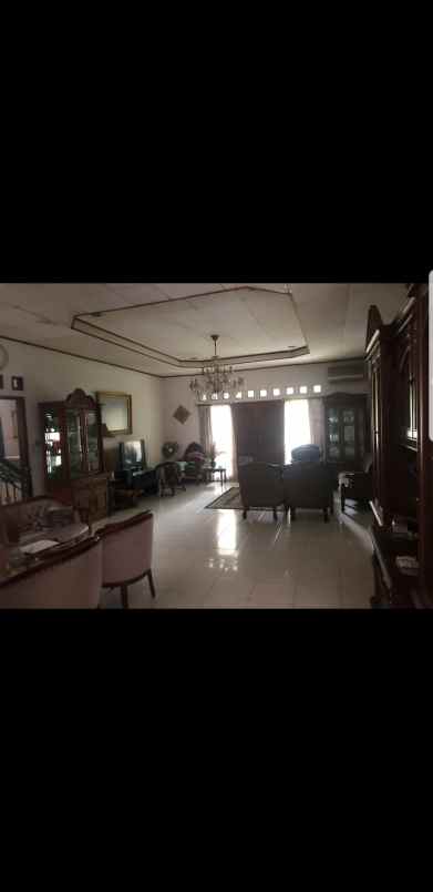 dijual rumah mewah secondary strategis