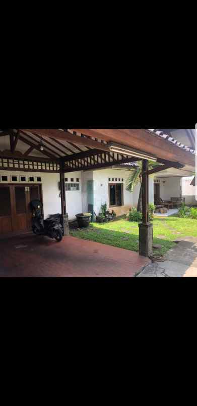 dijual rumah mewah secondary strategis