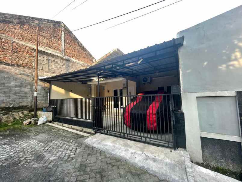 dijual rumah mulawarman