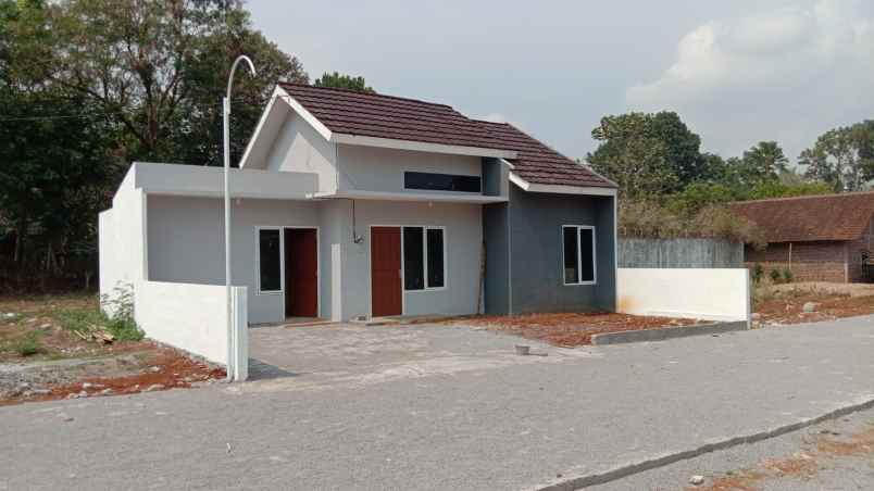 dijual rumah nongko sawit