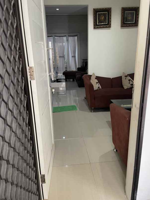 dijual rumah pakuwon city fornce