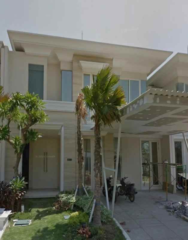 dijual rumah pakuwon indah cluster