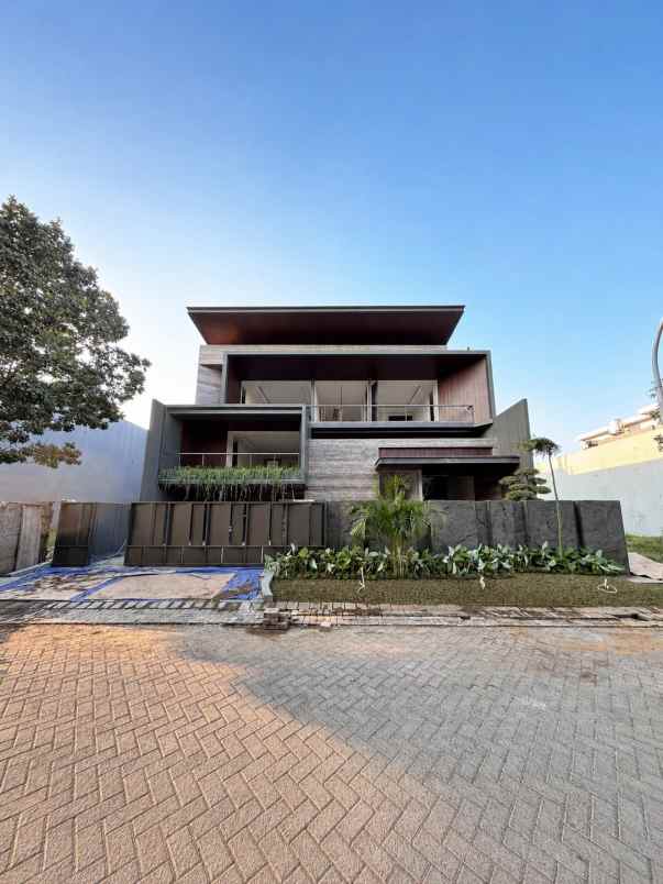 dijual rumah pakuwon indah imperial golf