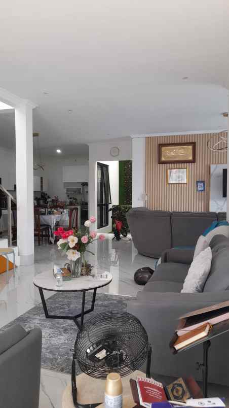 dijual rumah pamulang estate jl anggur