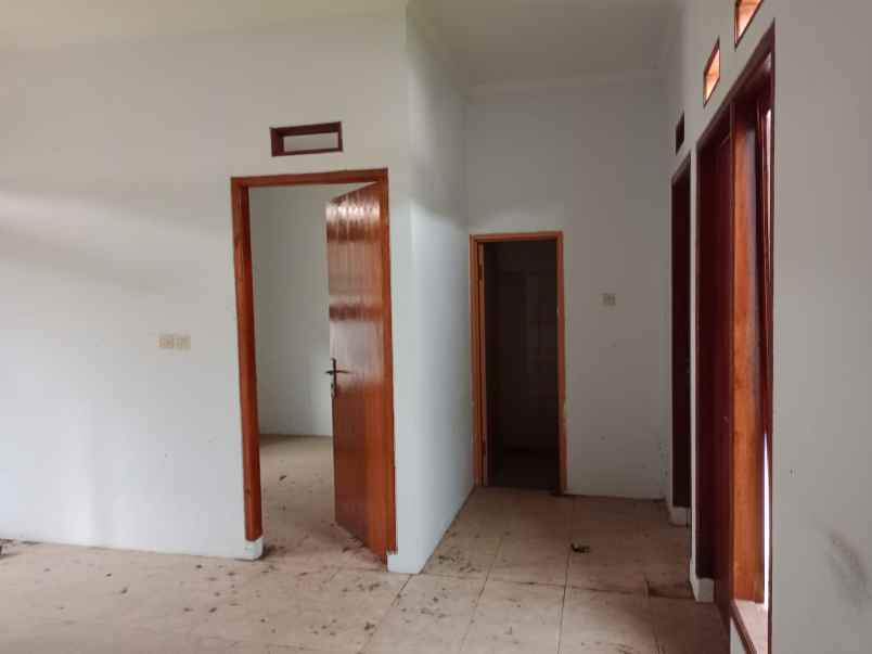 dijual rumah pengasinan sawangan depok