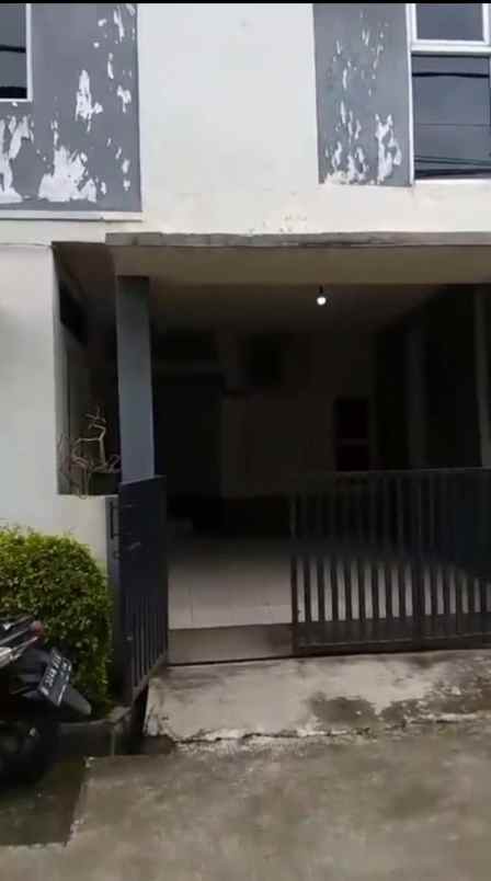 dijual rumah permata depok regency