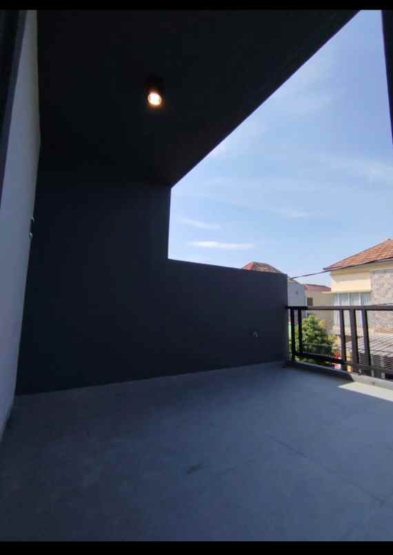 dijual rumah perum boulevard hijau kota