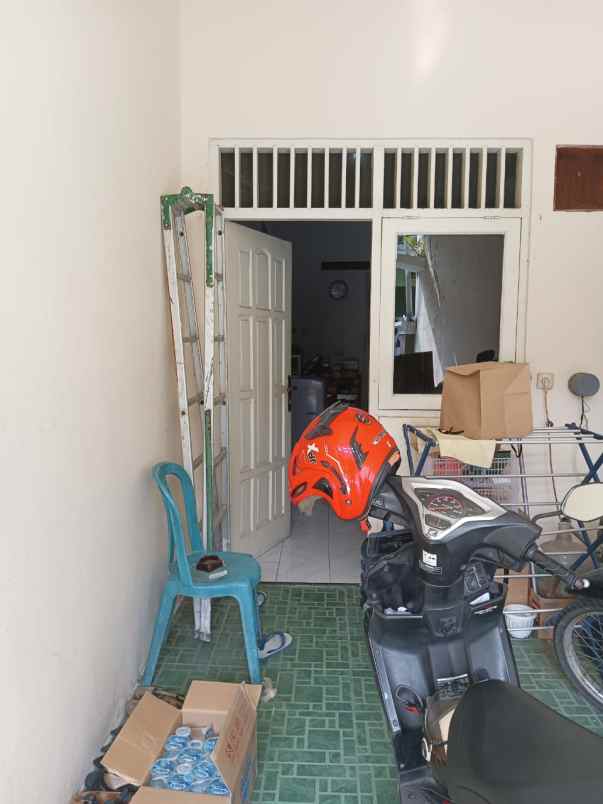 dijual rumah perum gka graha kembangan