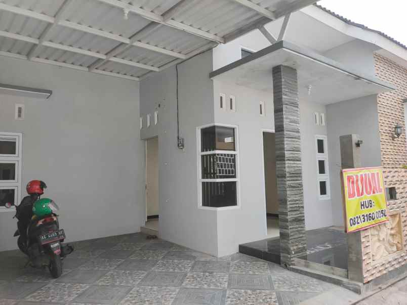 dijual rumah perum griya gumul permai