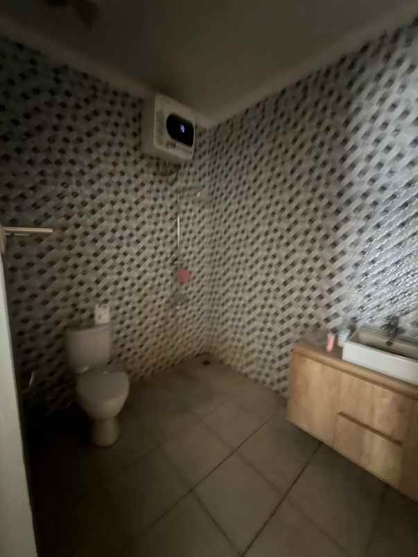 dijual rumah perumahan eramas 2000