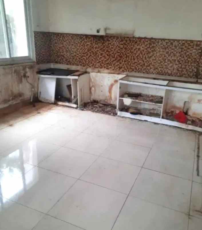 dijual rumah perumahan green park