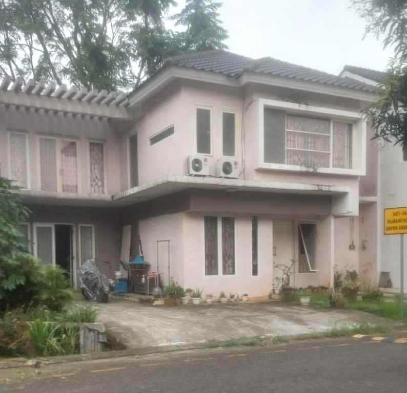 dijual rumah perumahan green park