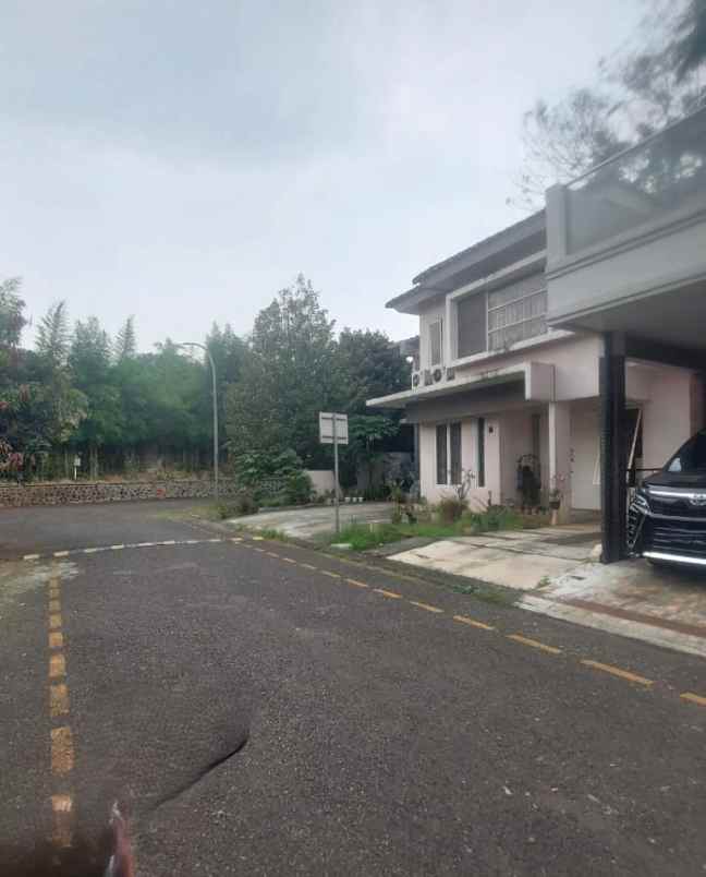 dijual rumah perumahan green park