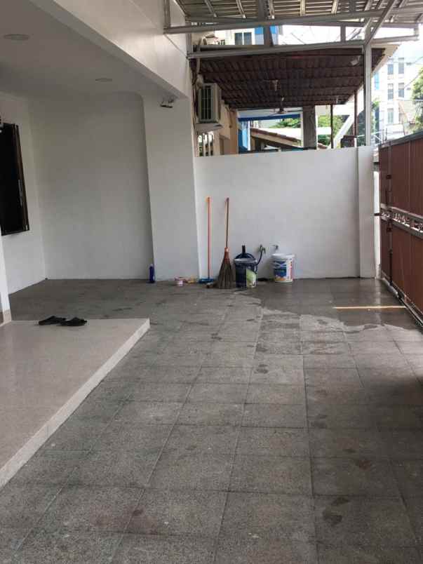 dijual rumah perumahan komplek pasar