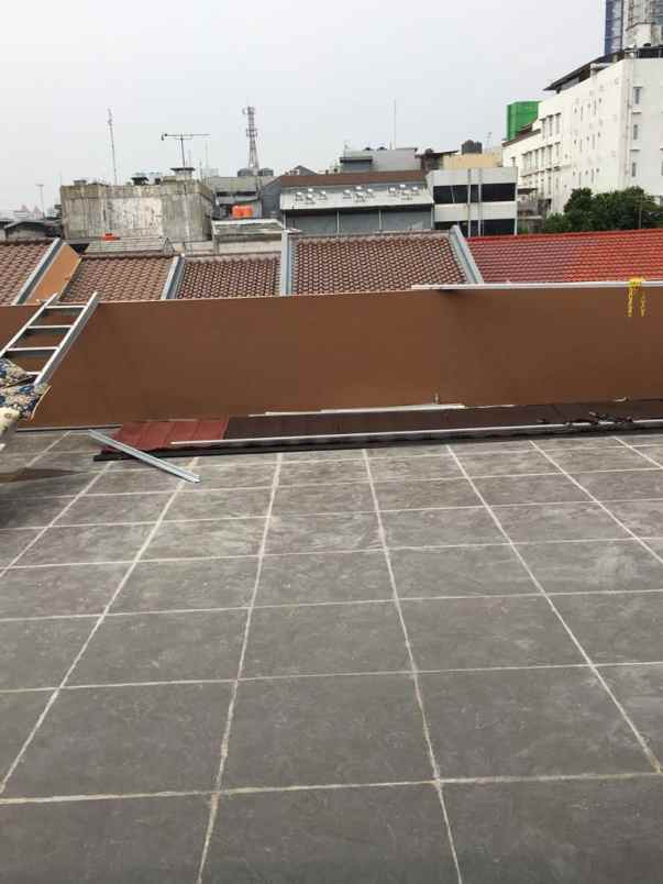 dijual rumah perumahan komplek pasar