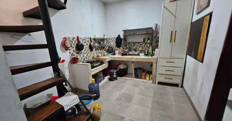dijual rumah perumahan kota legenda