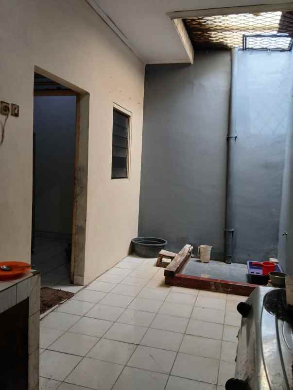 dijual rumah perumahan metland menteng