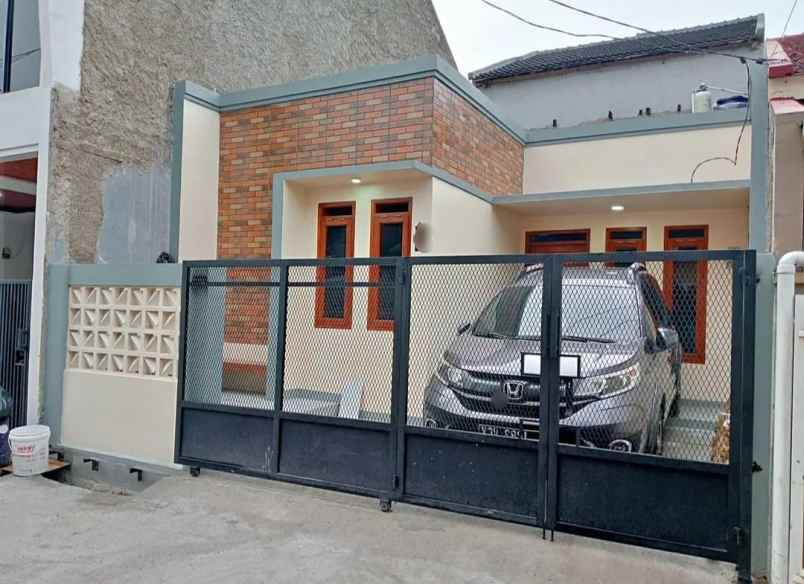dijual rumah perumahan permata biru