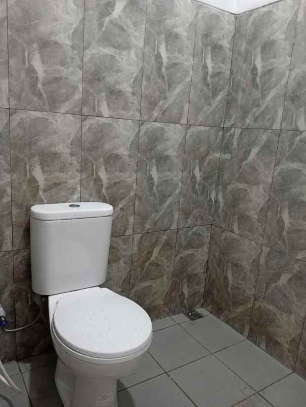 dijual rumah perumahan permata biru