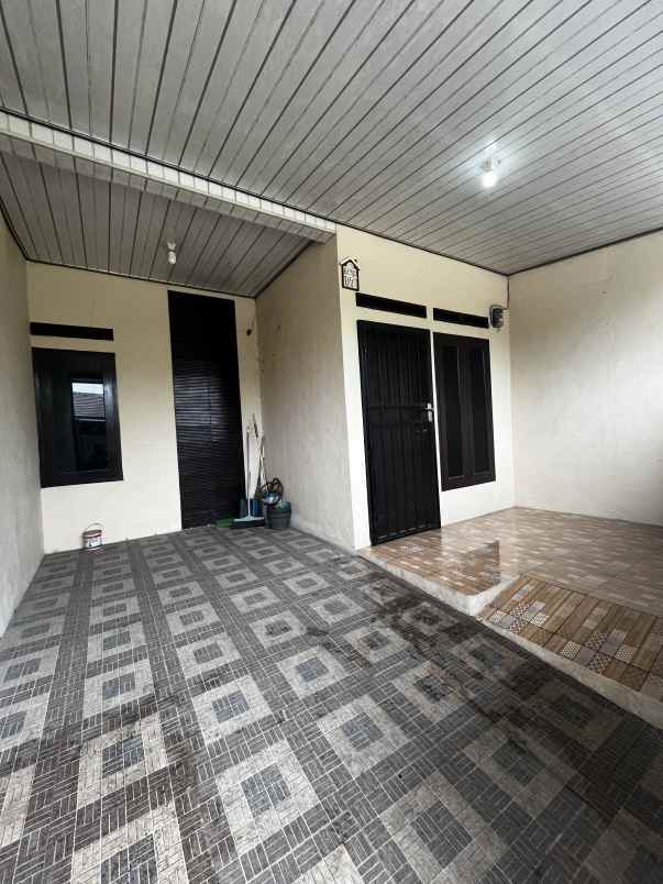 dijual rumah perumahan permata jl