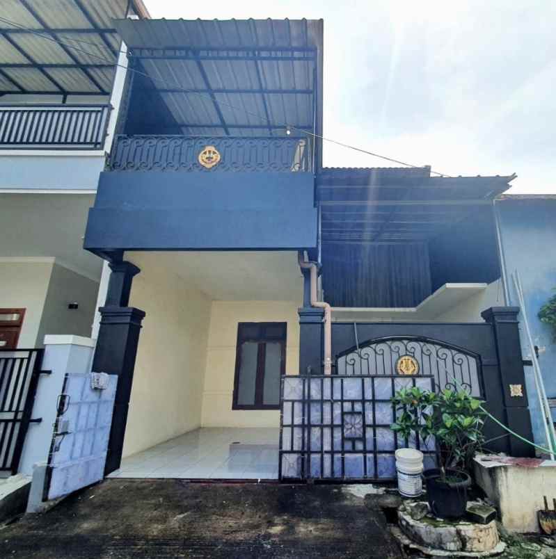 dijual rumah perumahan taman harapan baru bekasi