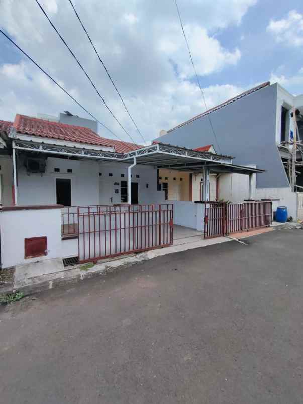 dijual rumah perumahan vila dago pamulang