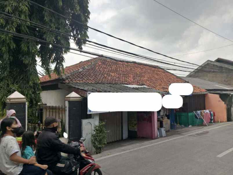 dijual rumah petukangan