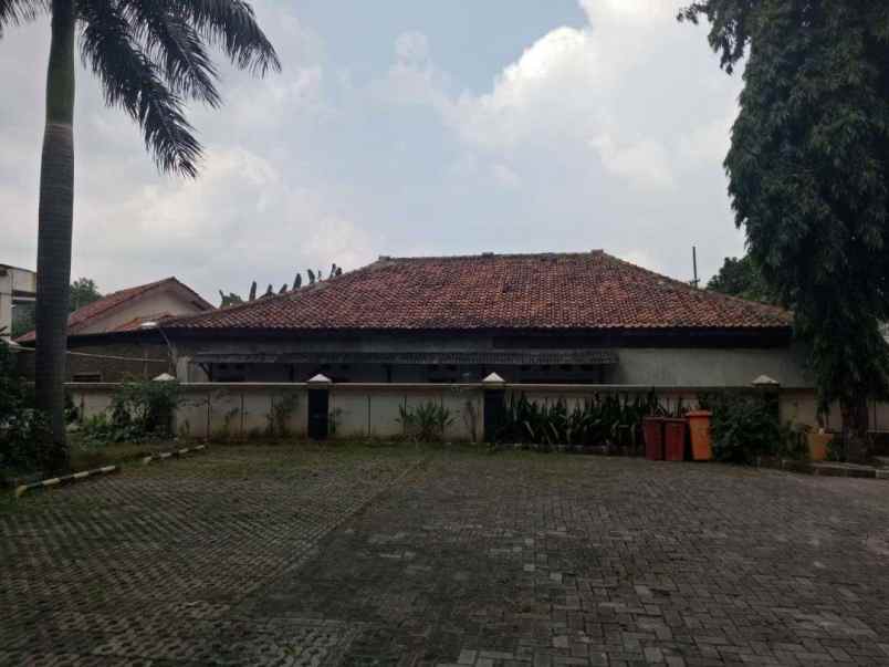 dijual rumah petukangan